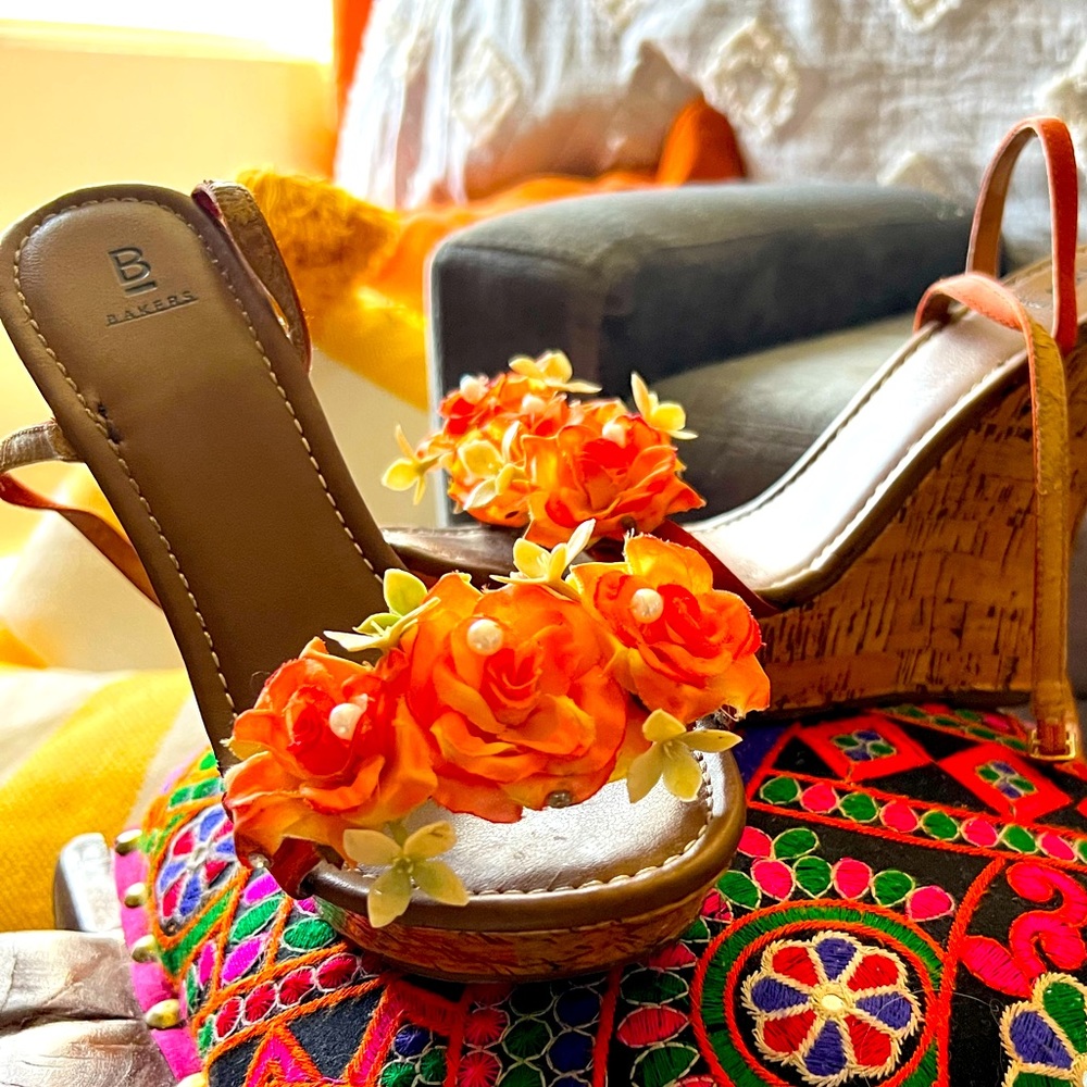 Spring floral wedges